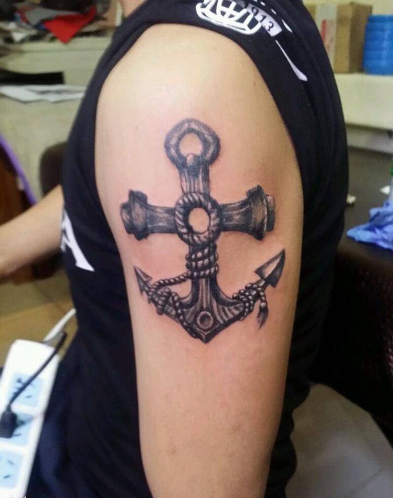 十字架改船锚纹身图片_手臂腿部欧美静物成品纹身图案