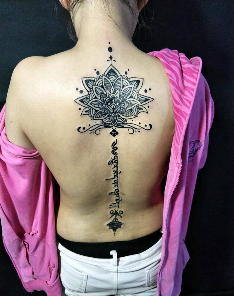 曼陀罗梵文纹身图片_肩部背部臀部欧美几何字符成品手稿纹身图案