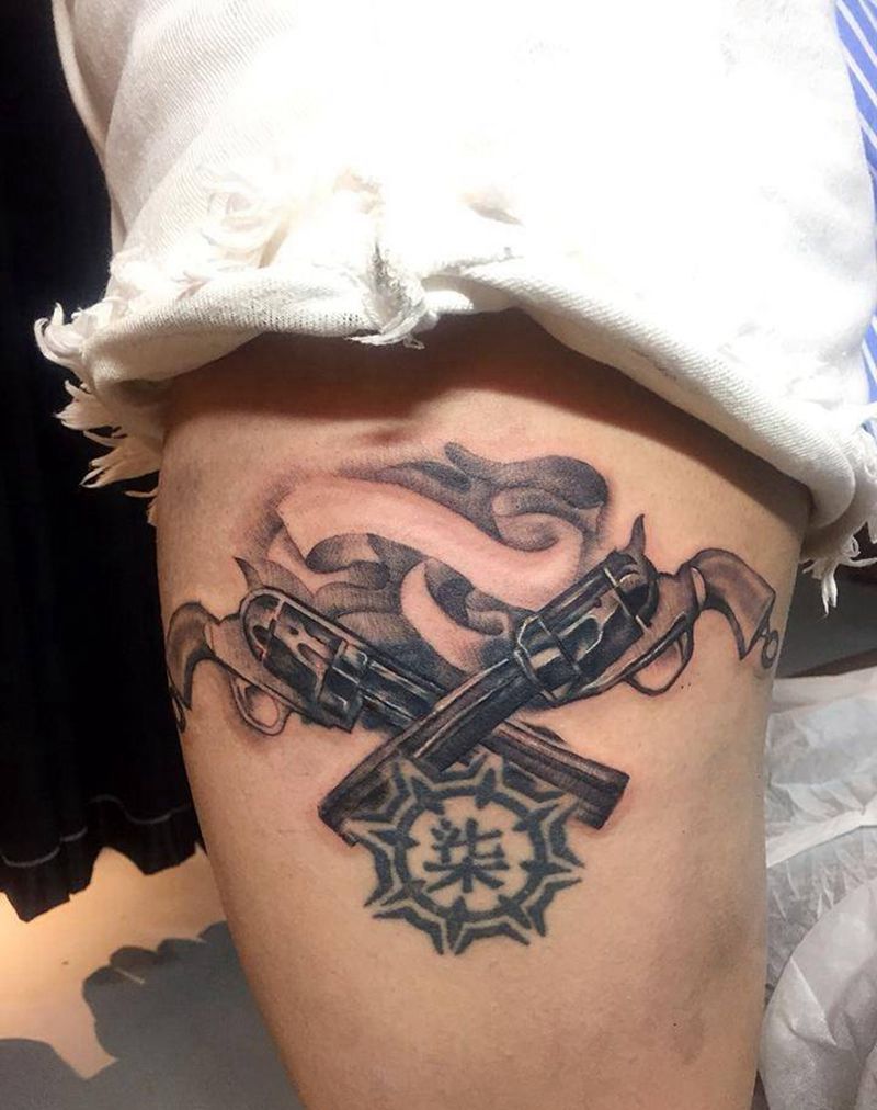 手枪纹身图片