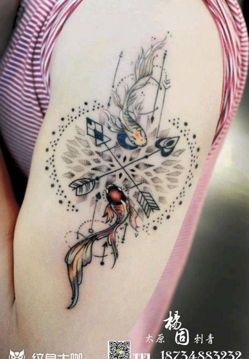 双鱼纹身图片_肩部手臂点刺水彩太原纹身山西纹身太原文身纹身图案