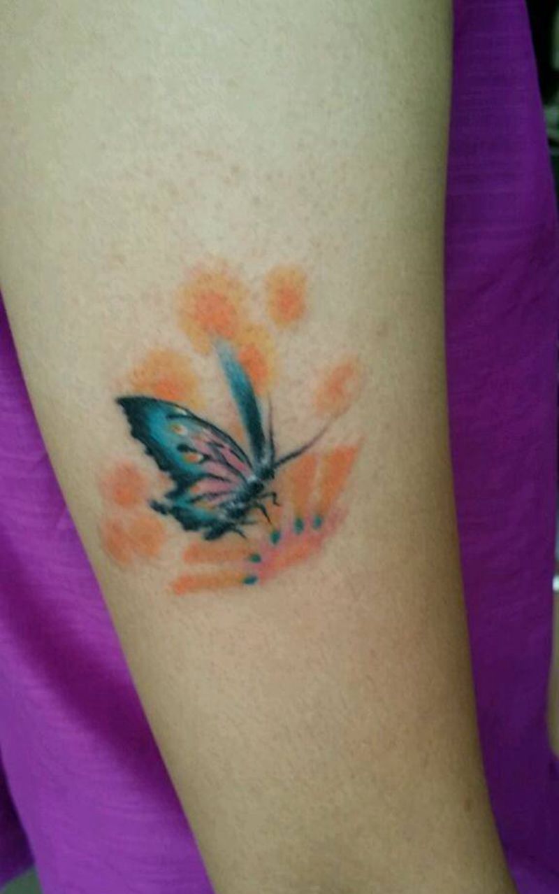 蝴蝶纹身图片_肩部手臂腿部传统清新成品纹身图案