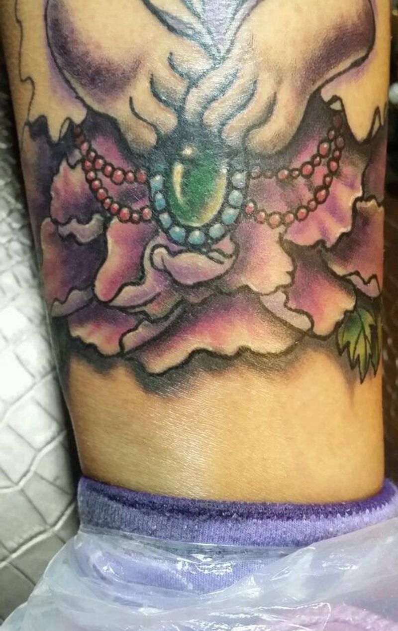 招财猫未完成纹身图片_腿部脚部动物植物手稿纹身图案