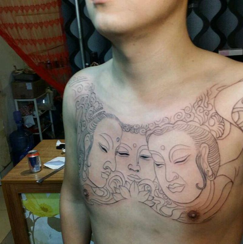 三面佛纹身图片_胸部传统习俗肖像写实国画人物静物鬼神宗教纹身图案