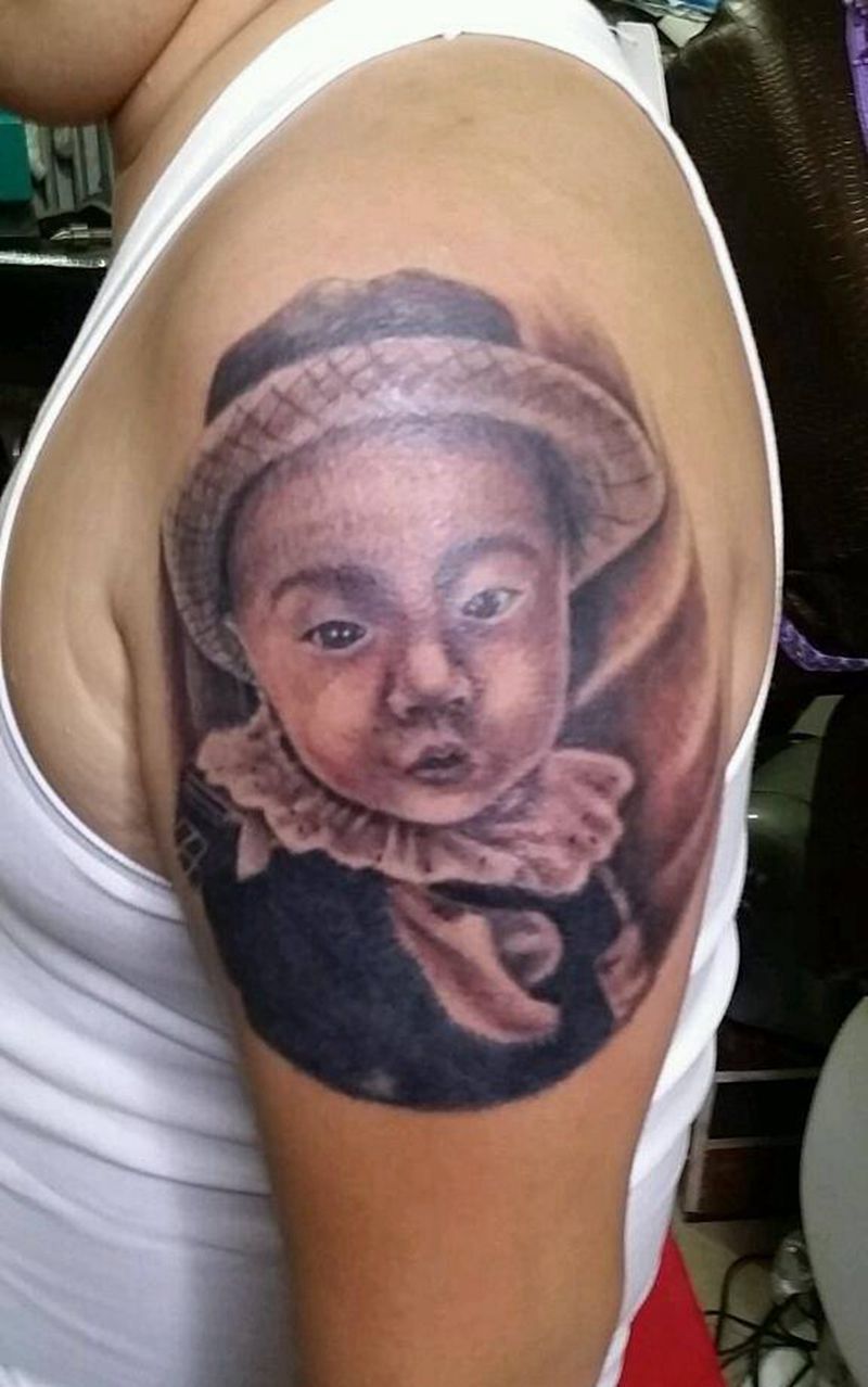 父爱纹身图片_肩部肖像人物原创成品纹身图案