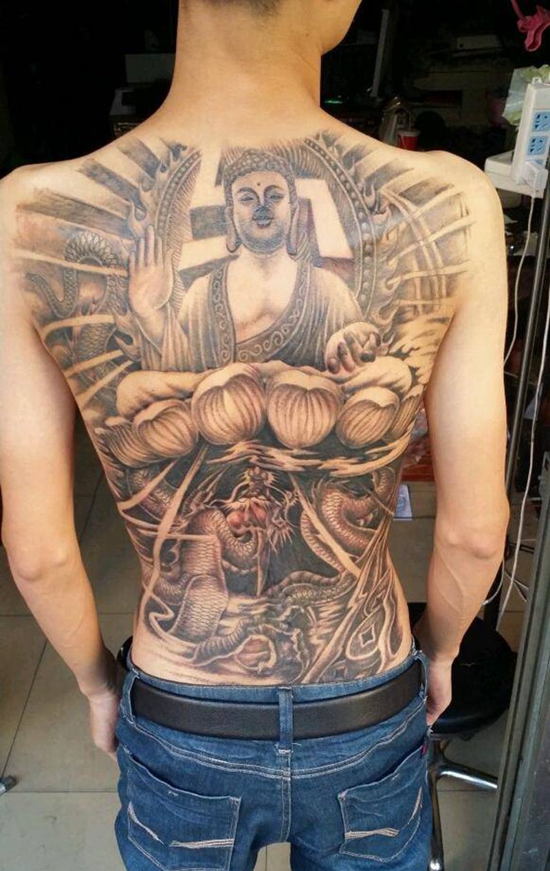 如来降龙纹身图片_背部传统习俗肖像动物人物成品纹身图案