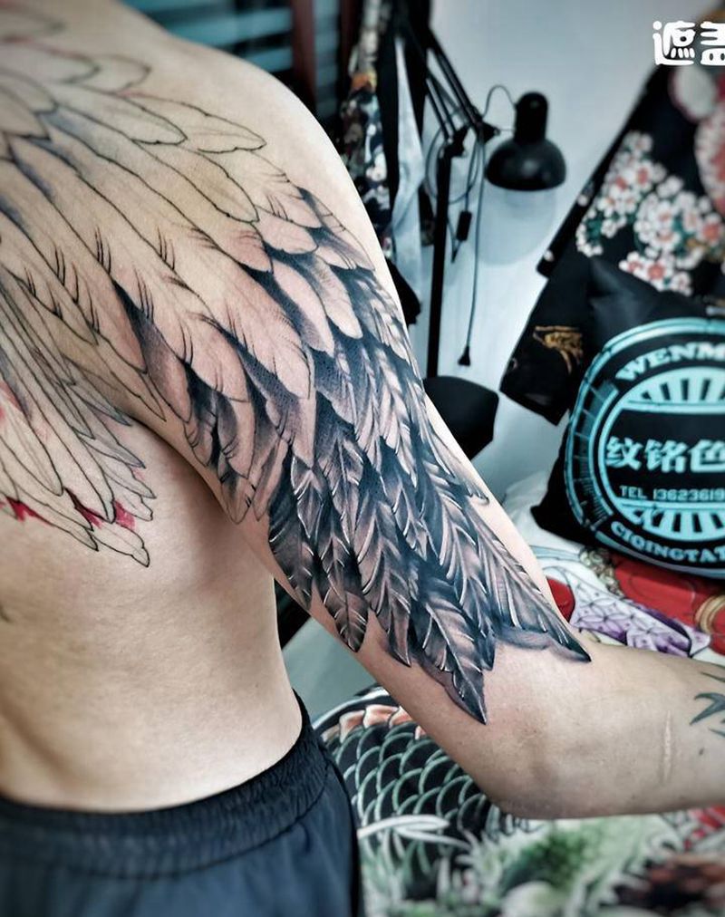 （遮盖作品 未完成效果天使翅膀纹身图片_背部翅膀纹身图案