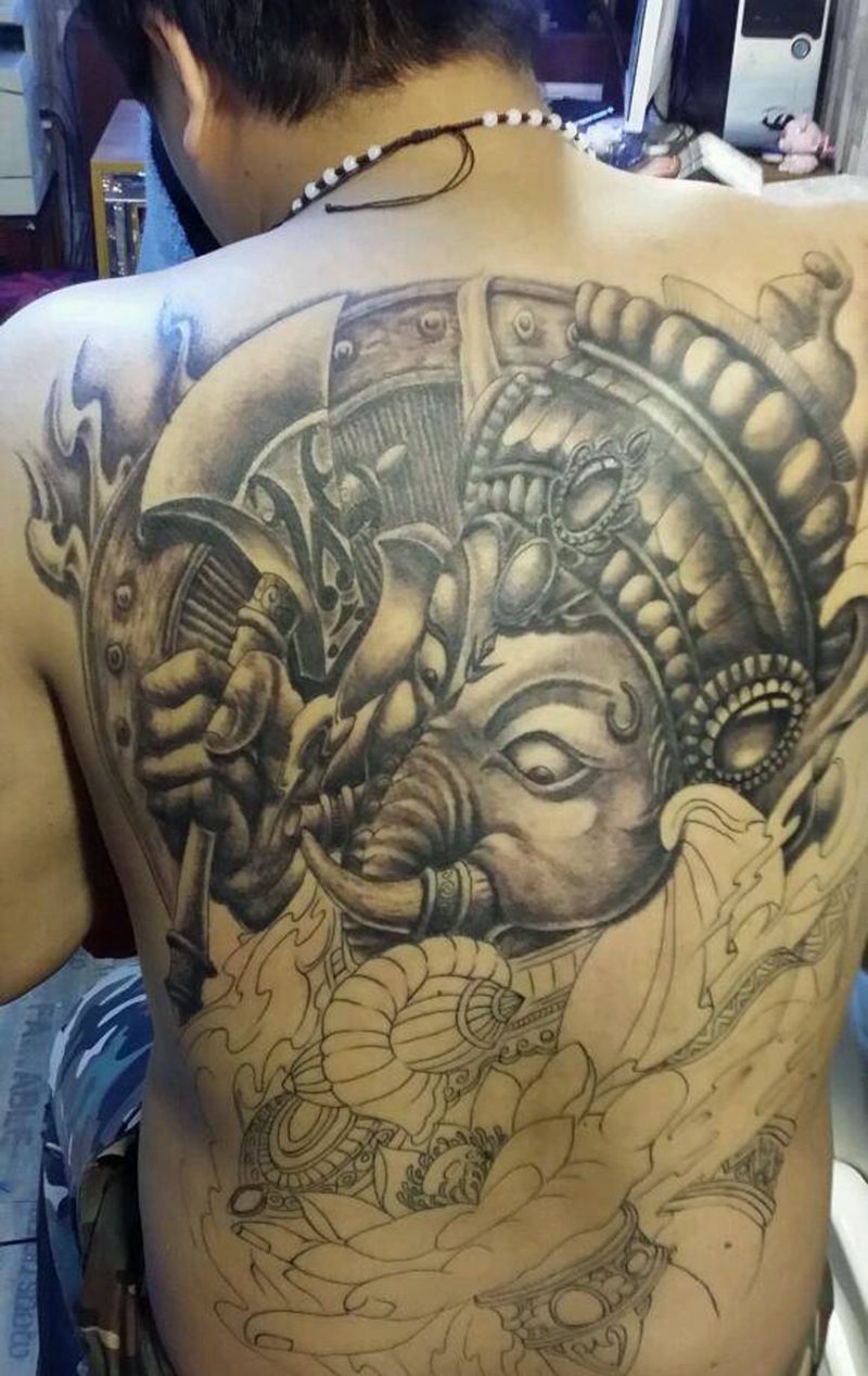 招财象神纹身图片_背部传统动物鬼神宗教手稿纹身图案