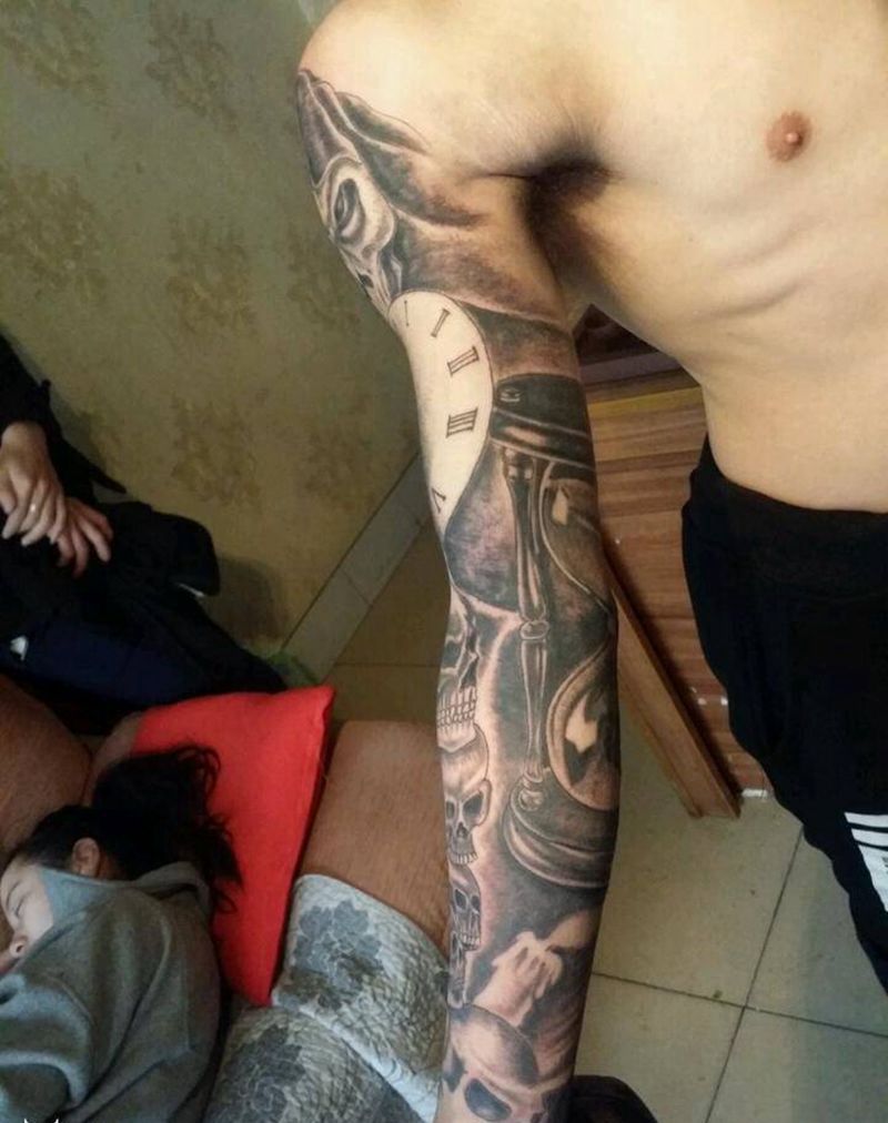 死神来了1花臂纹身图片_肩部手臂手部欧美鬼神成品纹身图案