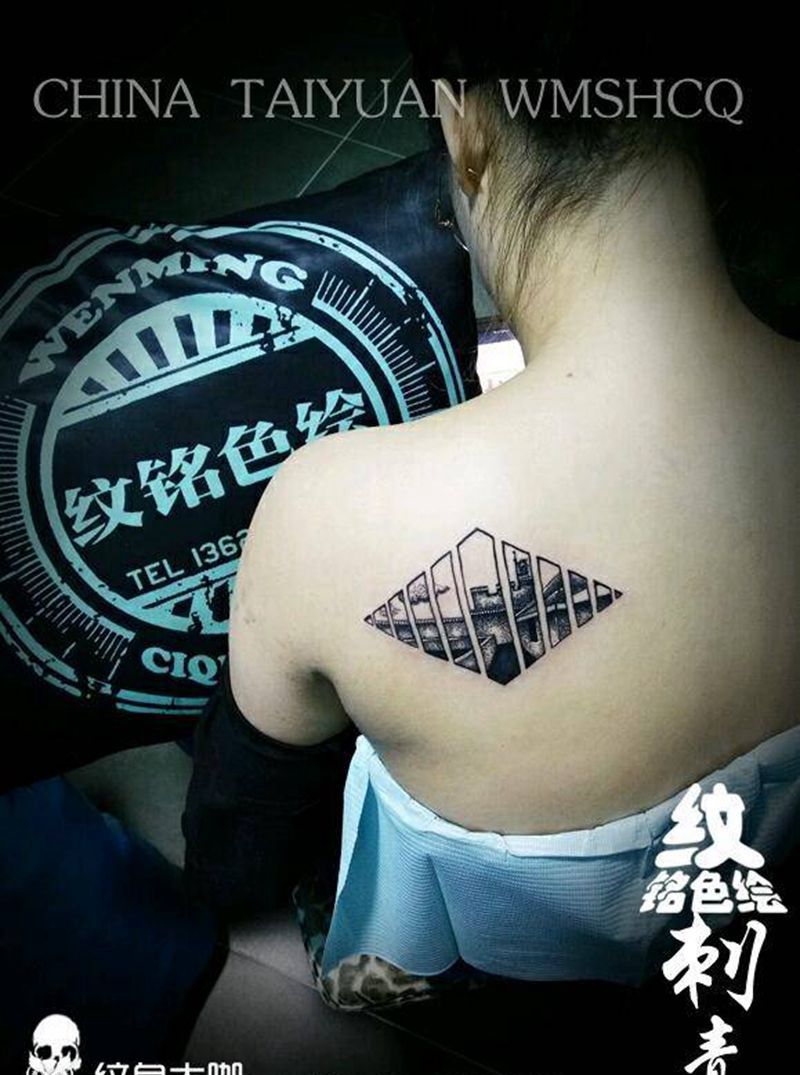 小点刺一枚纹身图片