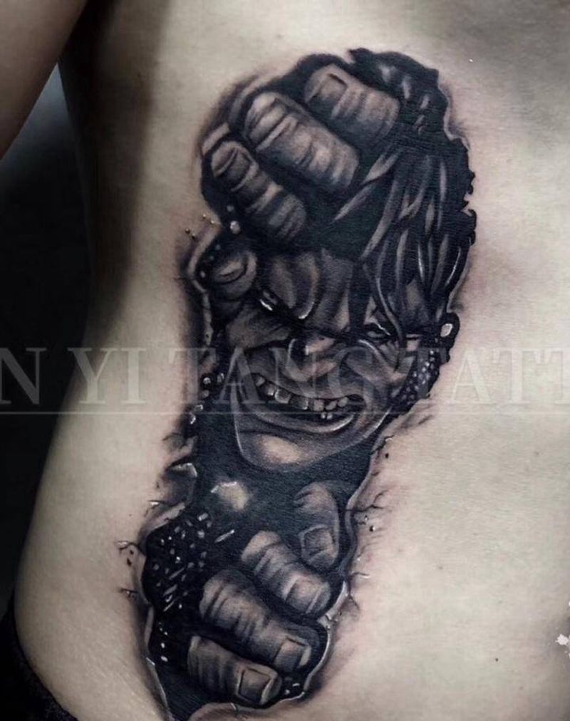 绿巨人纹身图片