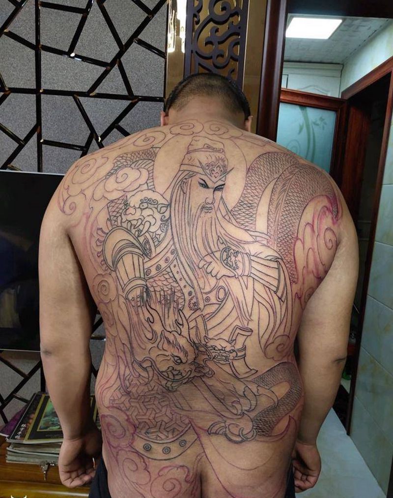 满背关公纹身图片