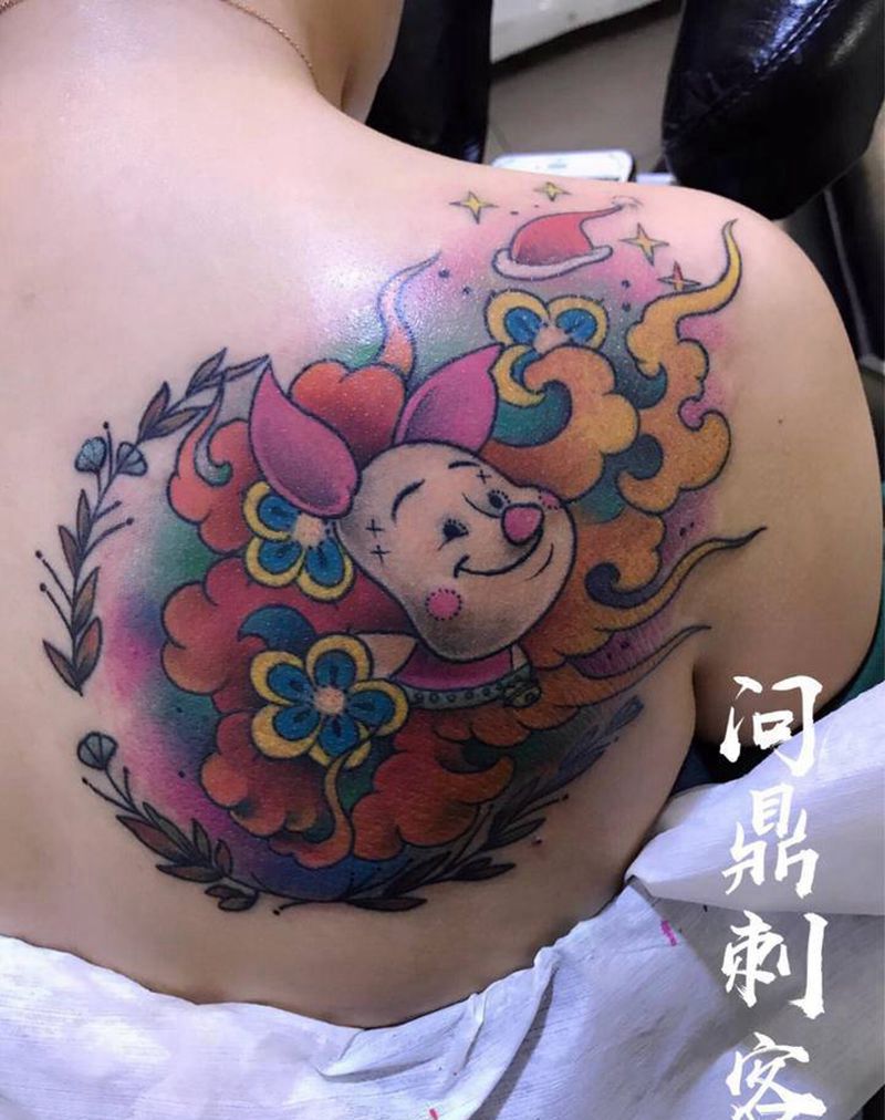 梦幻小猪纹身图片_背部原创纹身图案