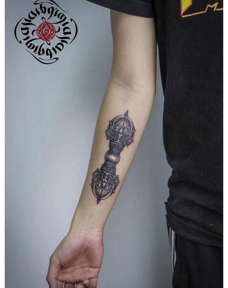 金刚杵纹身图片_手臂手部欧美写实New School金刚杵佛西藏元素纹身图案