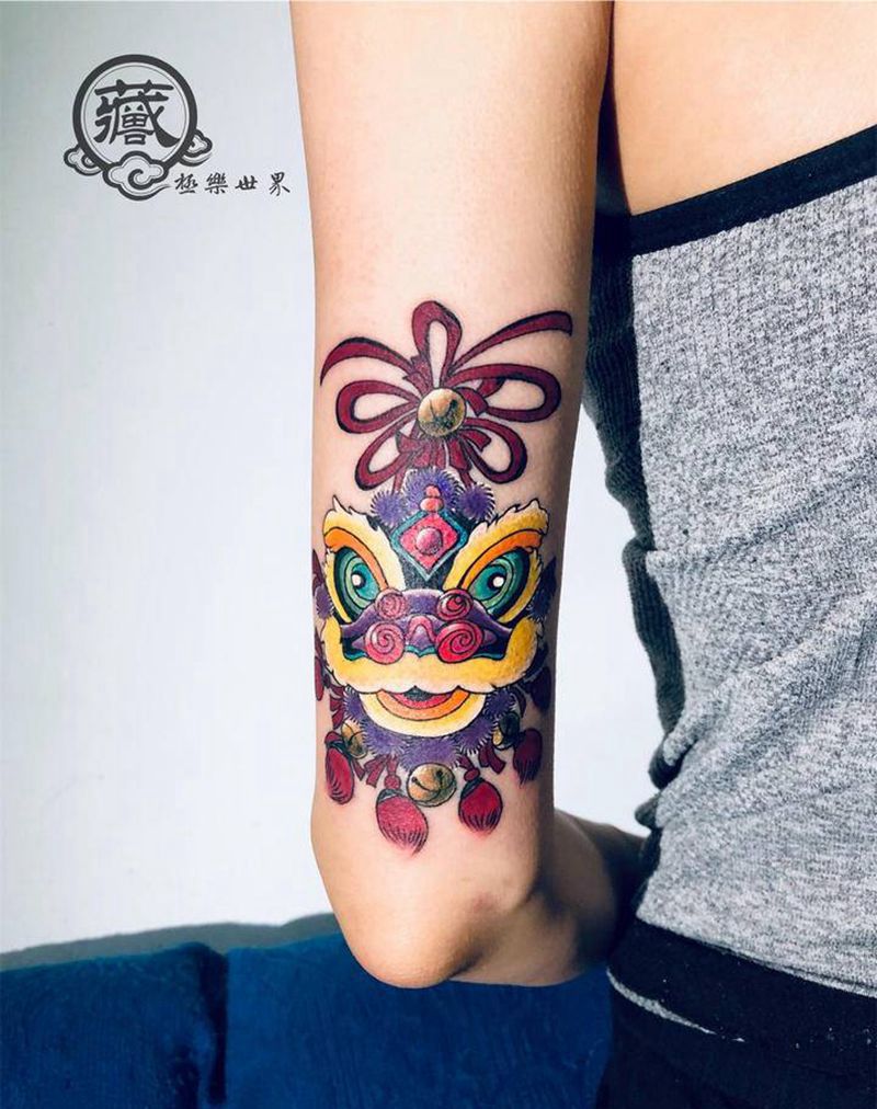 舞狮纹身图片_手臂肩部New School新传统狮子醒狮中国元素纹身图案