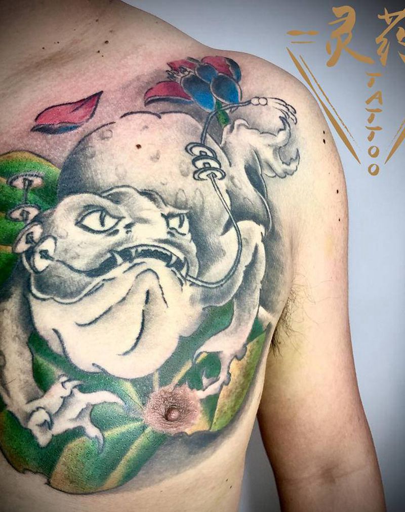 金蟾未完纹身图片_胸部新传统纹身图案