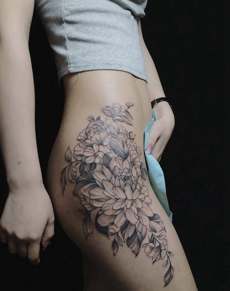 素花纹身图片_腿部臀部纹身图案