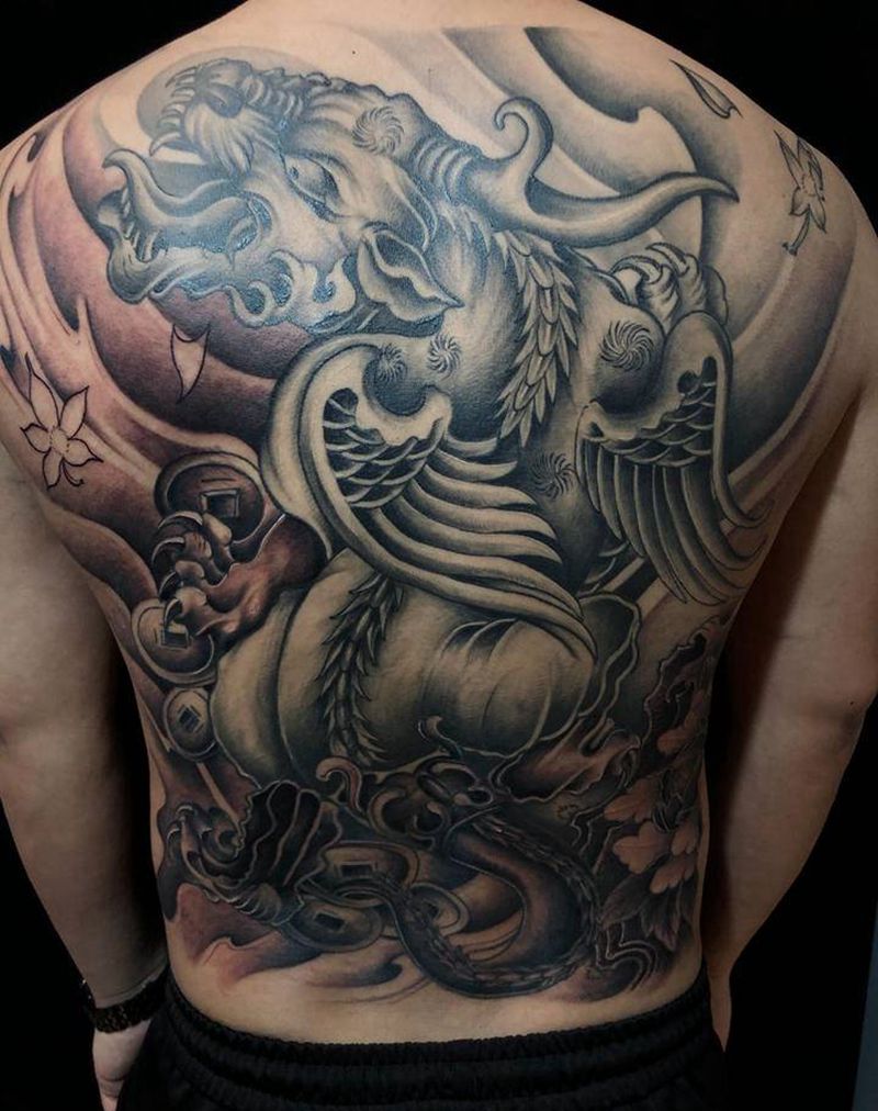 貔貅纹身图片_背部纹身图案