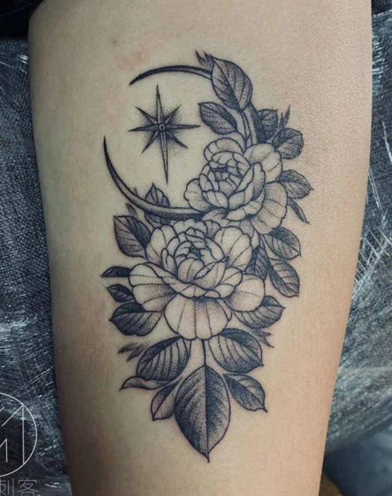 花纹身图片_手臂纹身图案