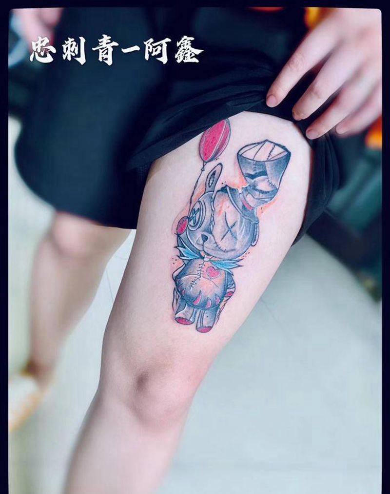 布偶小兔子纹身图片_腿部水彩纹身图案