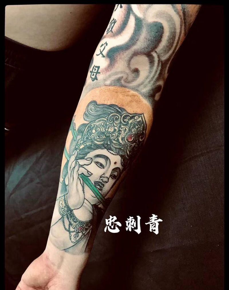 花臂纹身图片_手臂新传统欧美写实纹身图案