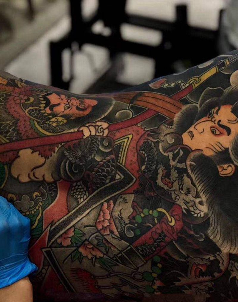 日式满背纹身图片_背部老传统纹身图案