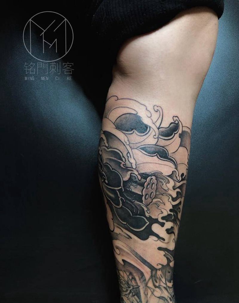 荷花纹身图片_腿部纹身图案