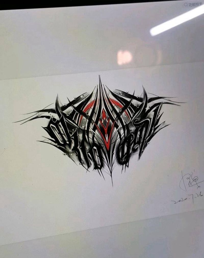 暗黑风格藏文设计纹身图片_颈部背部花体字水墨奇卡诺字体设计暗黑纹身图案