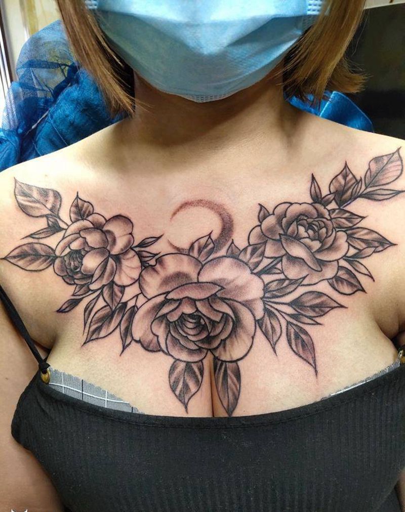 素花花胸纹身图片_胸部新传统纹身图案