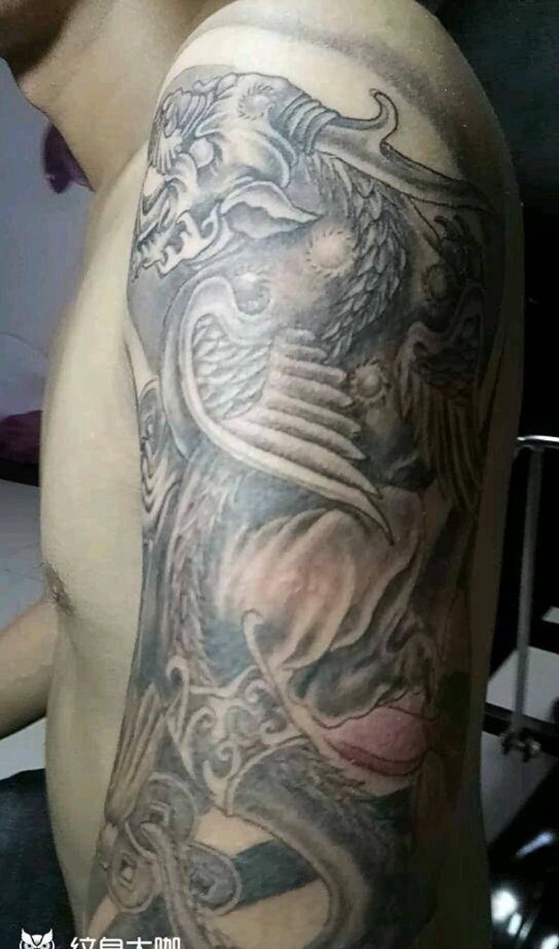 貔貅纹身图片_肩部传统动物貔貅成品纹身图案