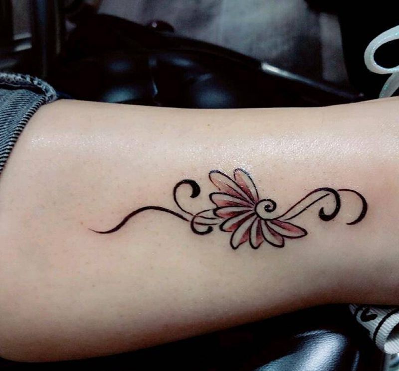 脚腕小清新纹身图片_脚部清新几何植物成品纹身图案