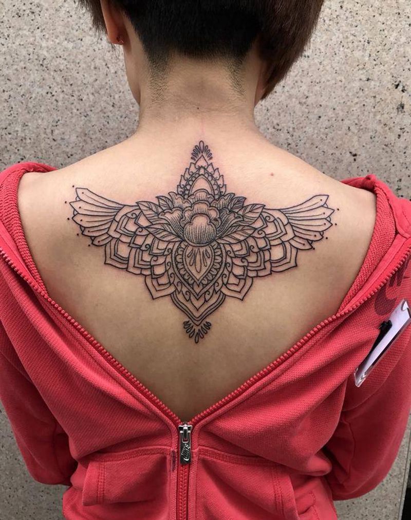 梵花纹身图片_成品背部传统纹身图案