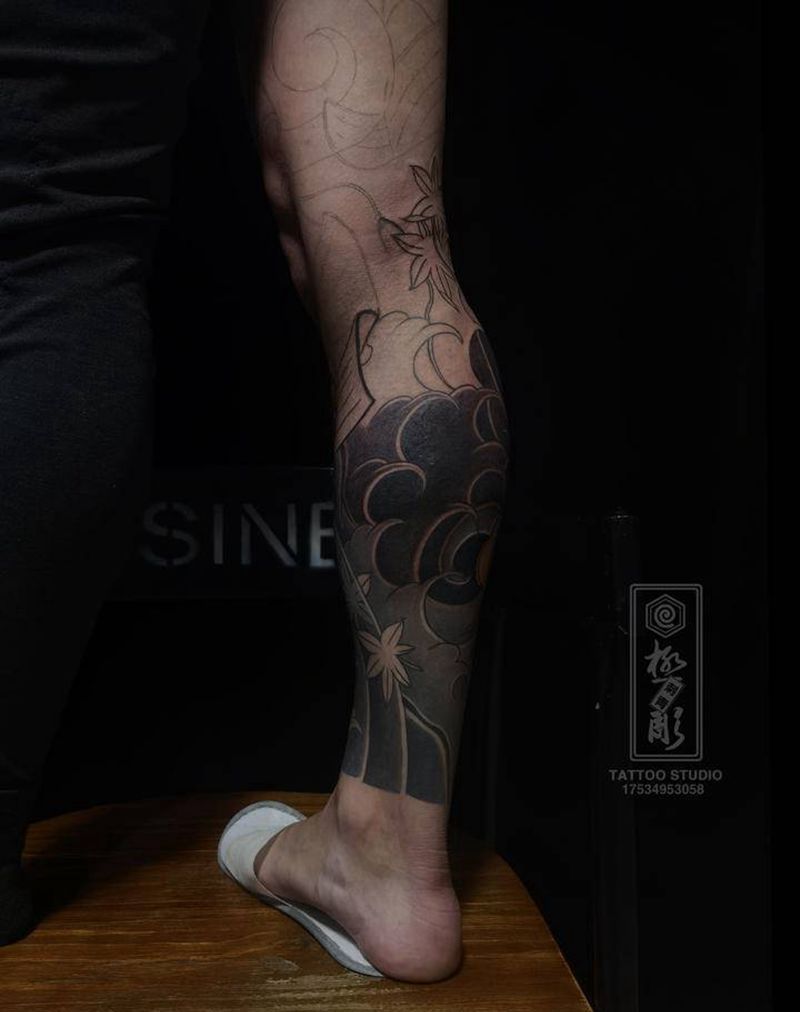 花腿未完成纹身图片_腿部老传统纹身图案