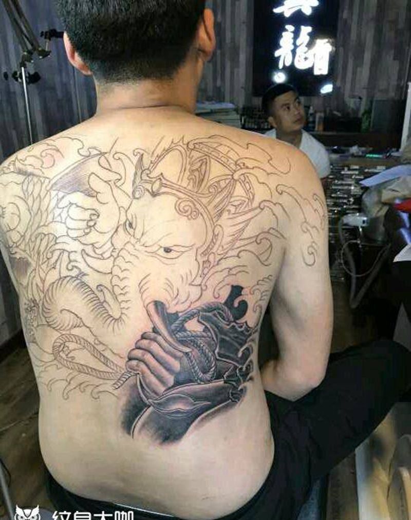 招财象神纹身图片_肩部背部传统动物成品纹身图案