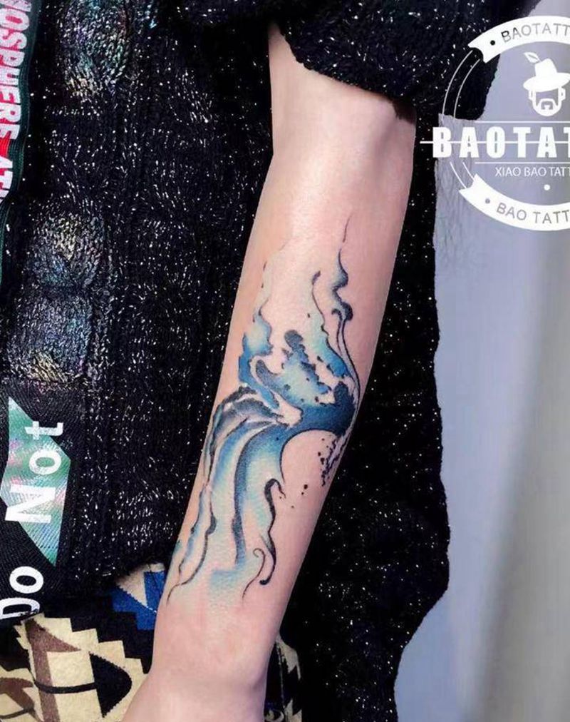水浪纹身图片_手臂纹身图案