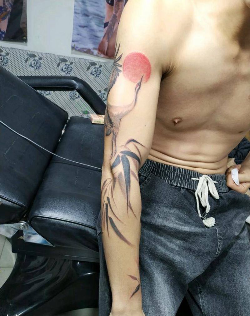 鹤纹身图片_手臂水墨竹子纹身图案