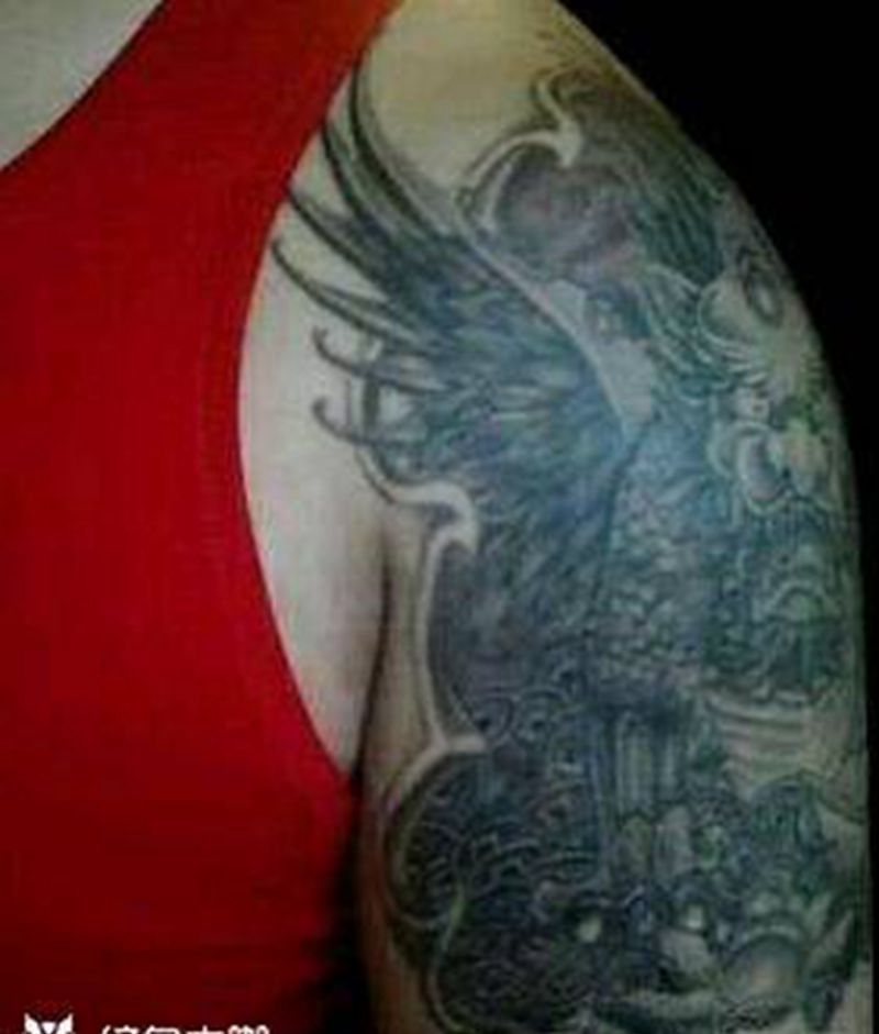 纹身:貔貅纹身图片_肩部传统动物貔貅成品纹身图案