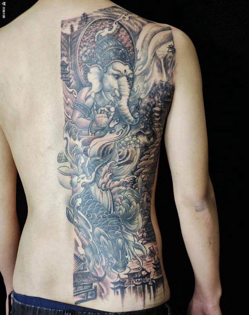 给客人补的背景纹身图片_背部新传统纹身图案