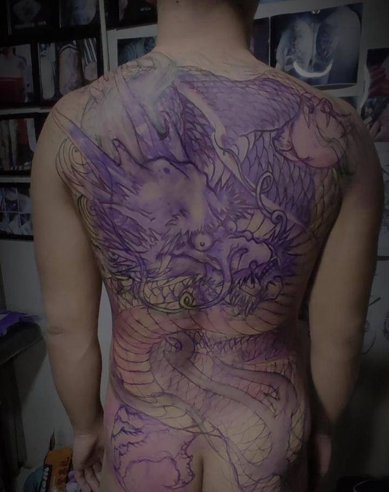 大龙纹身图片_背部新传统满背龙纹身图案