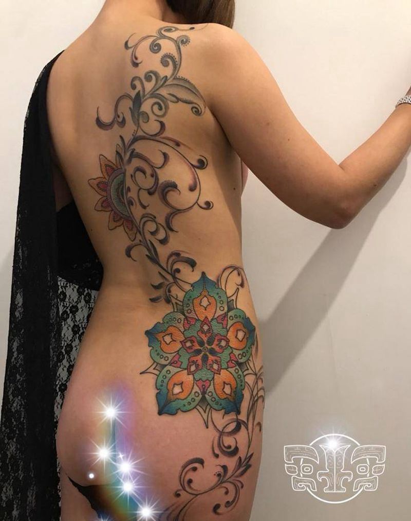 缠枝梵花纹身图片_成品背部臀部植物图腾原创纹身图案