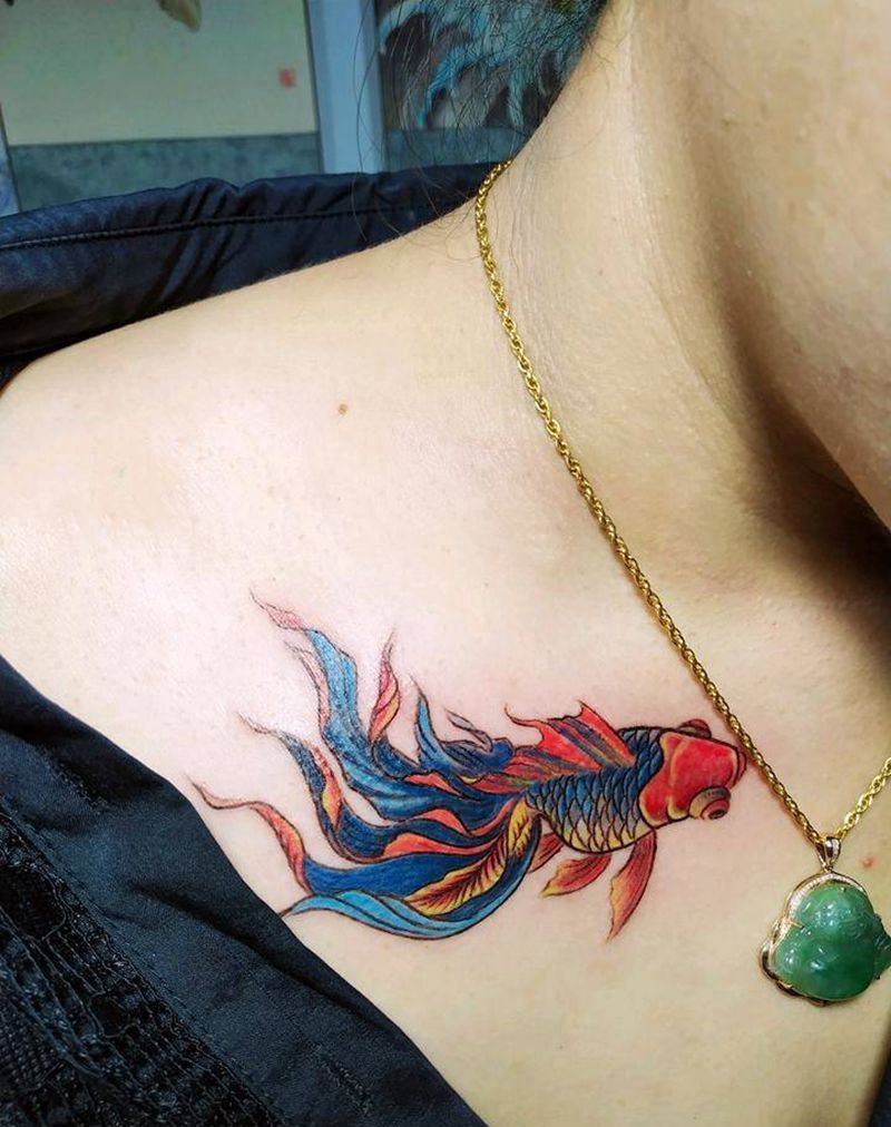 金鱼纹身图片_胸部New School纹身图案