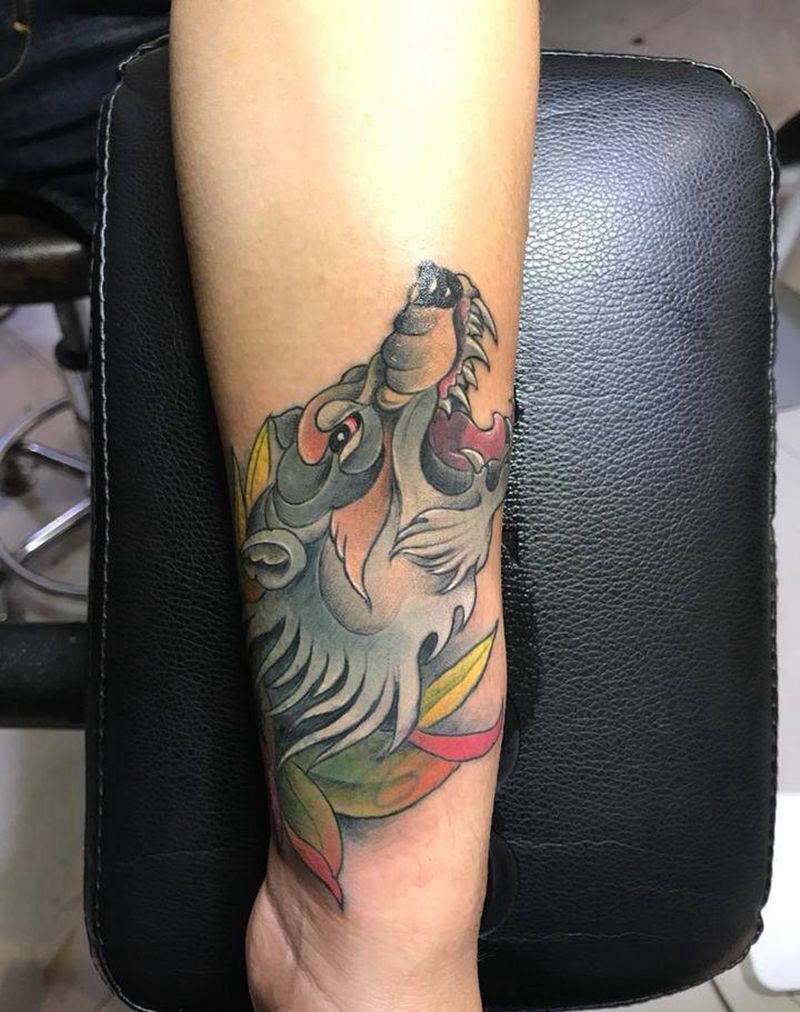 狼遮盖纹身图片