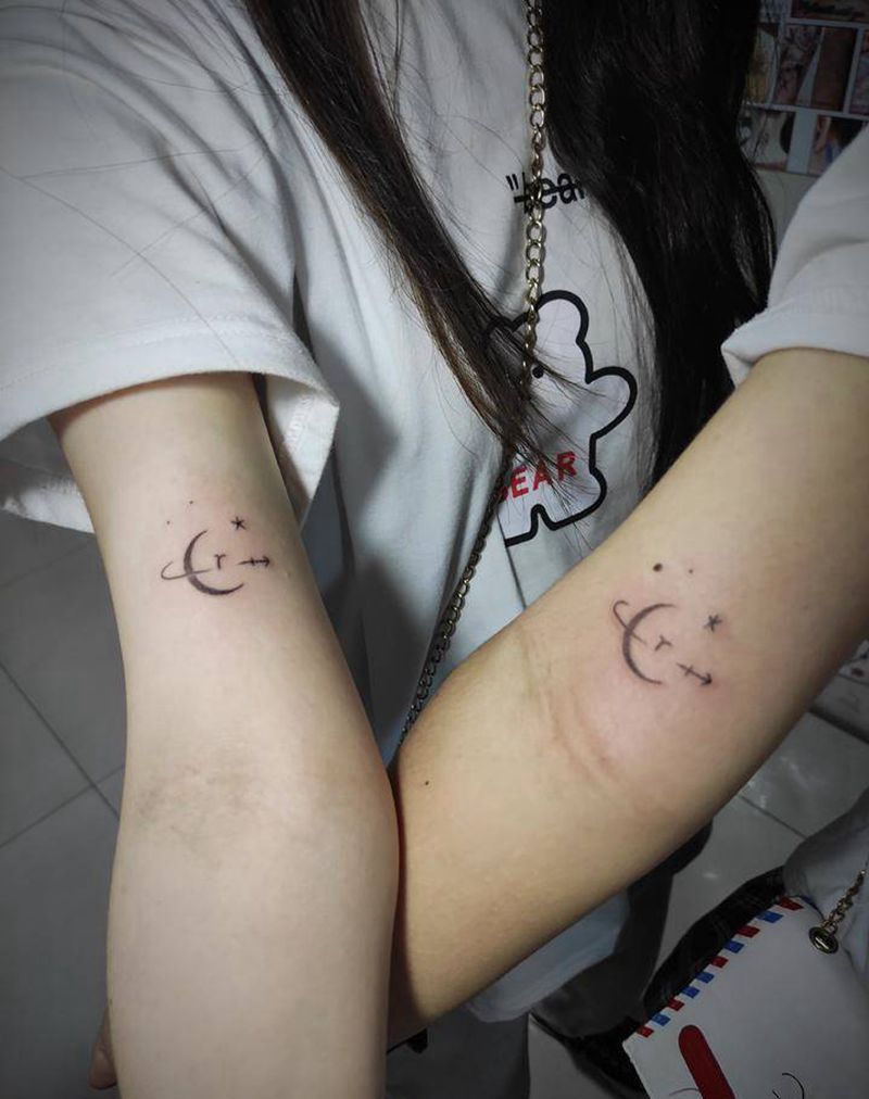 清新小纹身纹身图片_手臂点刺纹身图案