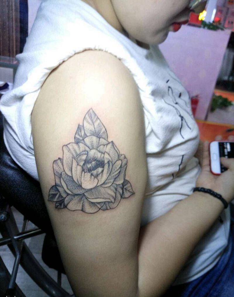 素花纹身图片_手臂清新植物成品纹身图案