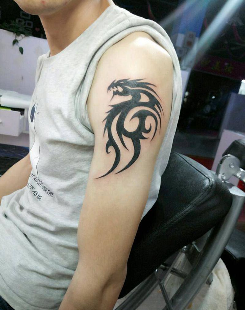 图腾纹身图片_肩部清新图腾龙成品纹身图案