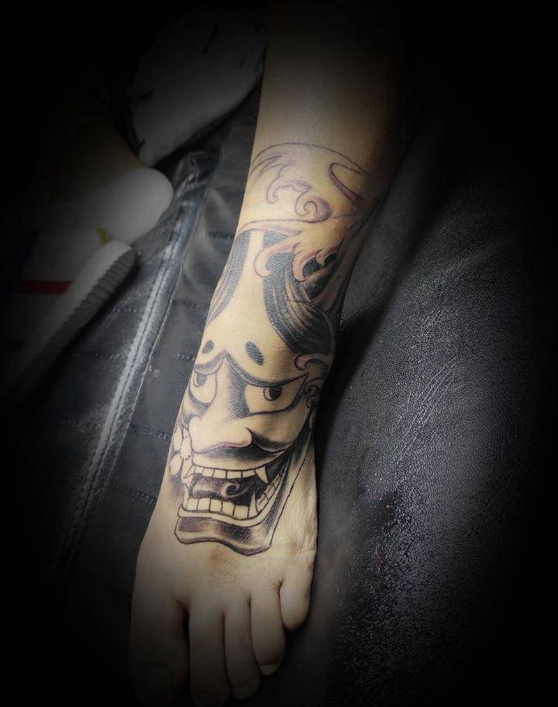 脸面般若纹身图片_脚部新传统纹身图案