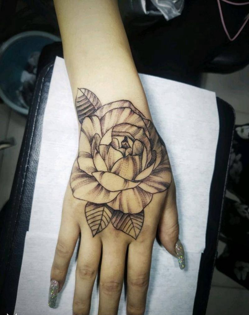 清新系列:素花玫瑰纹身图片_手部点刺纹身图案