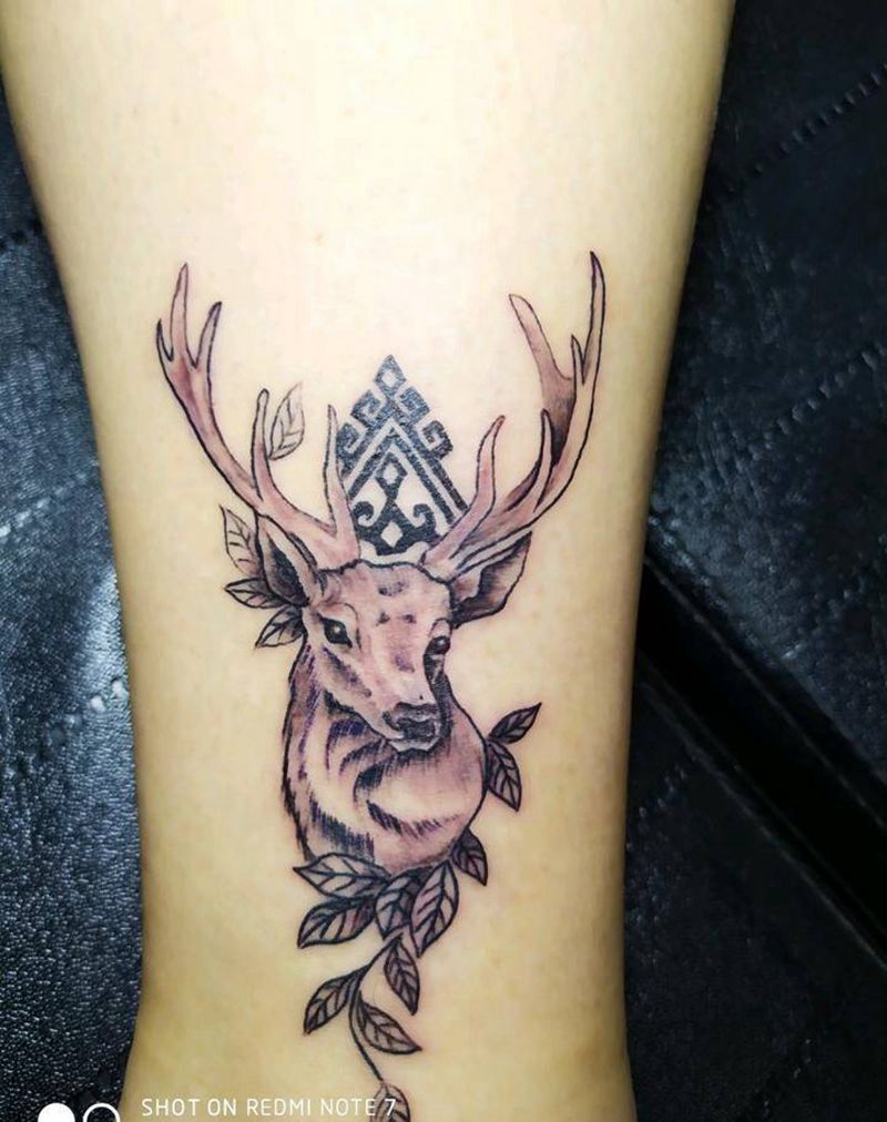 鹿纹身图片_腿部小鹿纹身图案