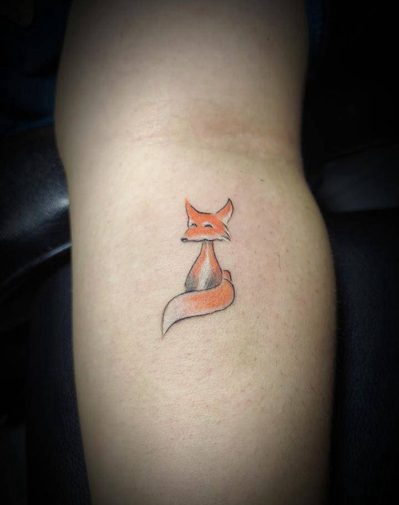 小文身纹身图片_手臂脚部几何狐狸狐狸纹身图案