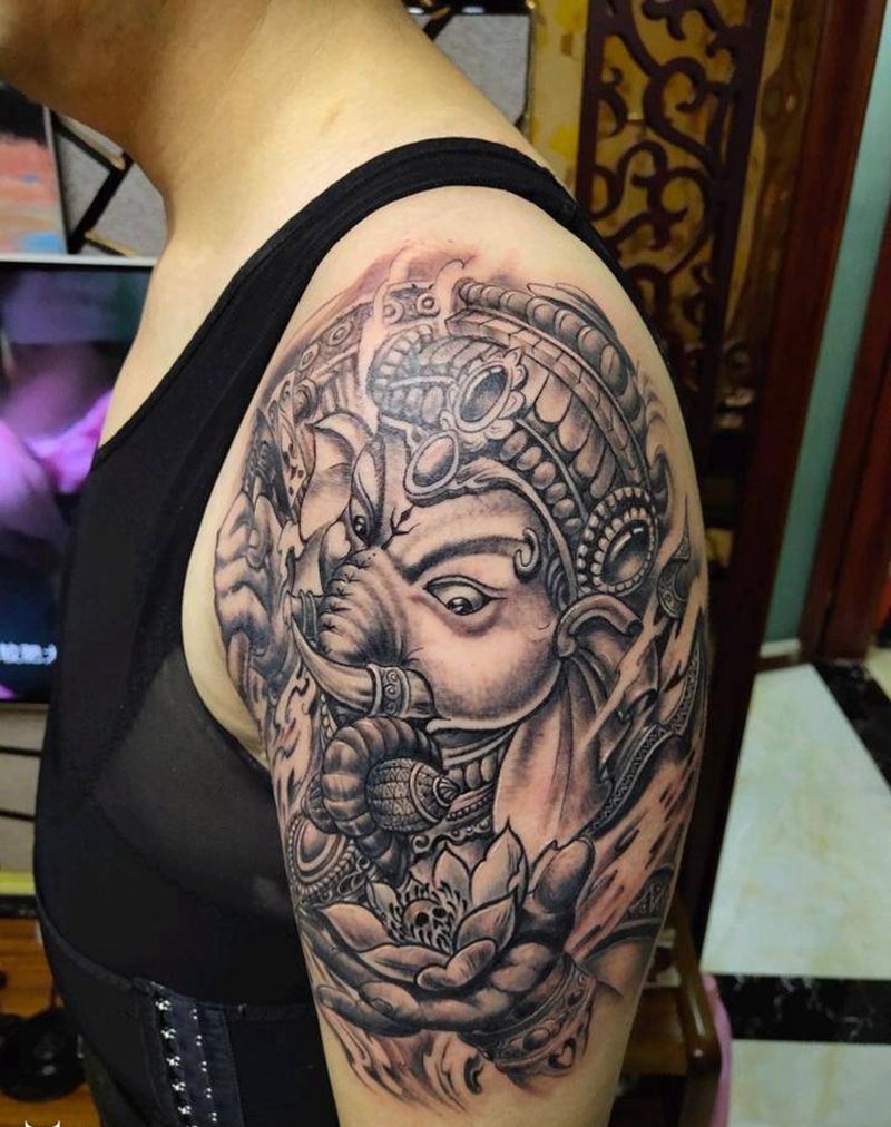 象神纹身图片_手臂肩部老传统纹身图案