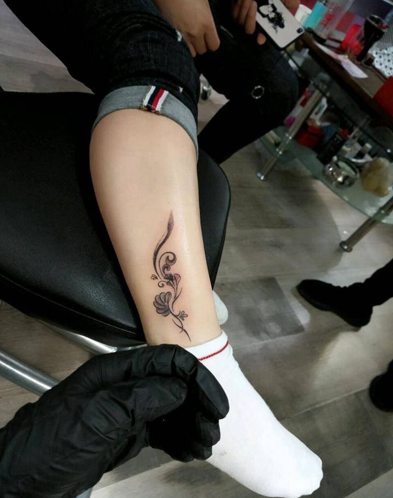 小清新纹身图片_脚部清新字符图腾成品纹身图案